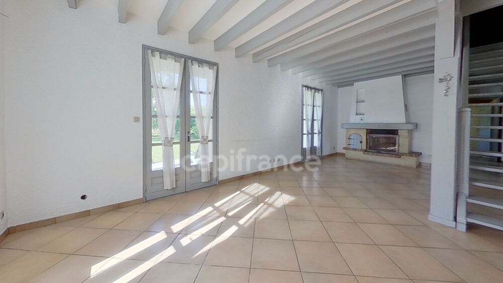 Vente Maison Maison 4 chambres - garage - dépendances - terrain clos 7079m2 à MARMANDE (47) Marmande