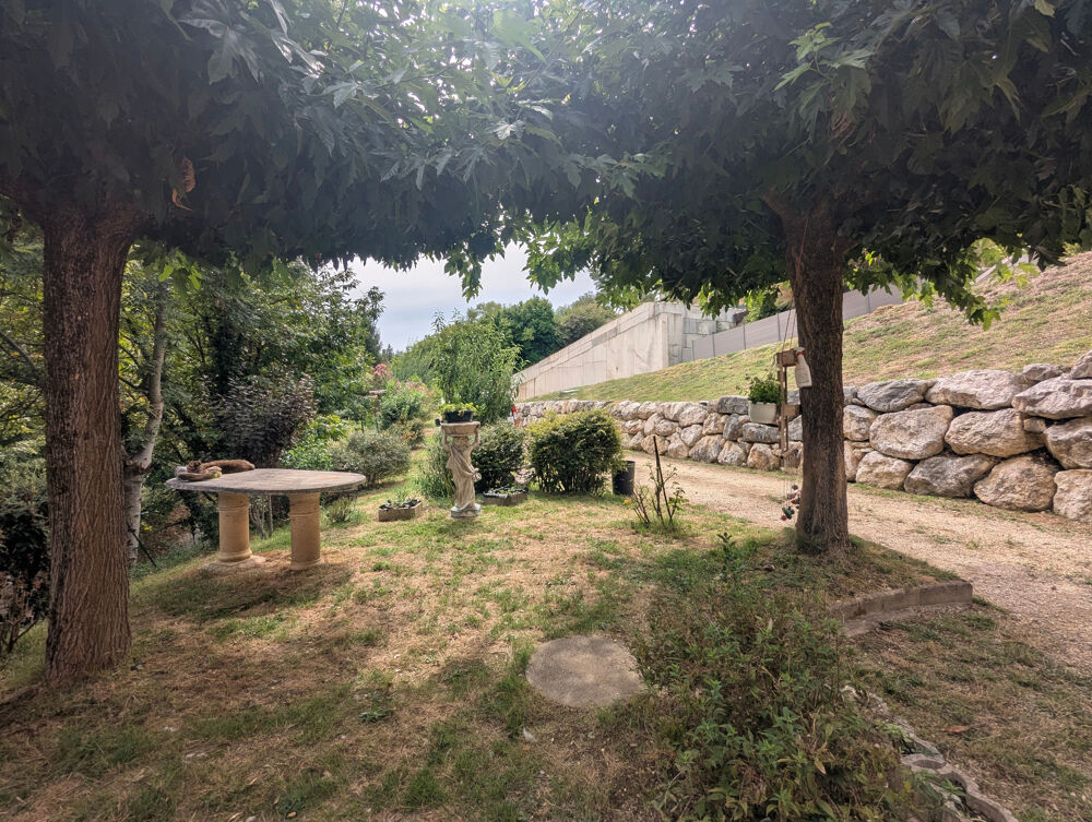 Vente Maison Maison à vendre 6 pièces POLIENAS (38)- Maison 5 chambres sur 1459 m² de terrain -  Proche Tullins Polienas