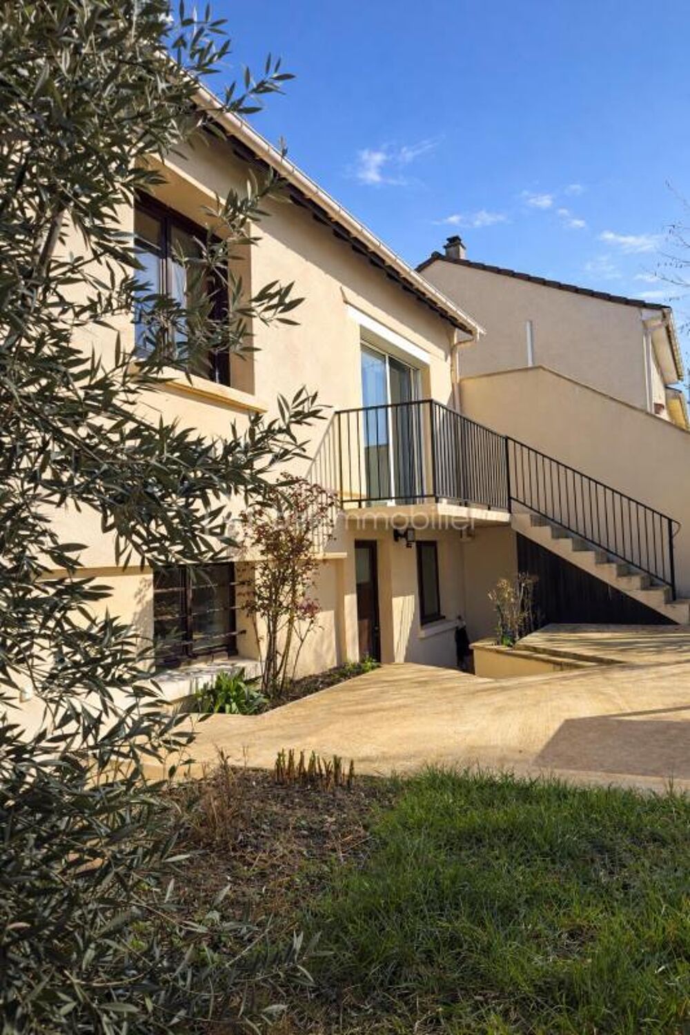 Vente Maison Maison 140 m² – 6 chambres – Sous-sol aménagé – Terrain 530 m² – Environnement naturel Chelles