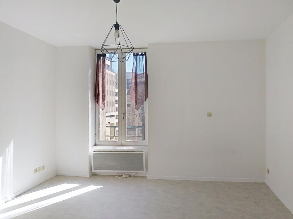 Location Appartement STUDIO - PLACE DE LA VICTOIRE Clermont ferrand