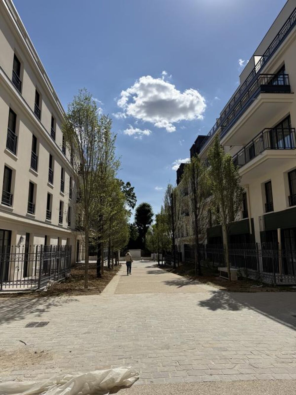 Vente Appartement DEJA LIVRE- DERNIER ETAGE - 5 PIECES NEUF -  TERRASSE + 2 PARKINGS  + Plein Coeur de ville et Proche Gare Saint leu la foret