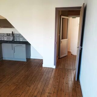  Appartement à louer 2 pièces 57 m² Peronne