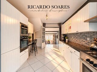  Maison à vendre 10 pièces 277 m²