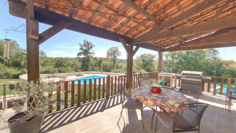 Vente Propriété/Château Payrac (46), Propriété d'exception,440m², 19 pièces, 10 chambres, chacune avec salle d'eau privative, gîte, piscine... Élégance Payrac