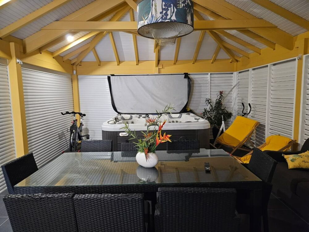 Vente Maison Maison à vendre 6 pièces SAINTE ANNE (971) Sainte anne