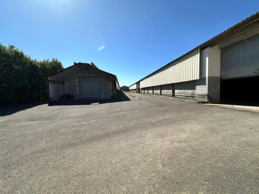   Dépôt de 500 m² – Zone d'activité de Nersac ? Nersac