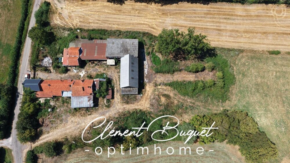 ? LE FAVRIL  Corps de ferme à rénover avec dépendances sur 1,26 hectare ??