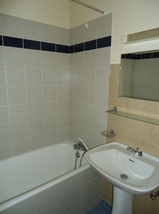  Appartement à louer 1 pièce 27 m²