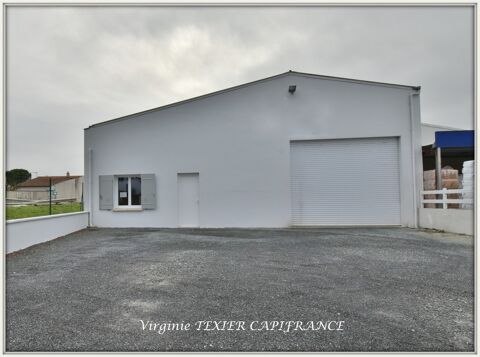 Dpt Charente Maritime (17), à vendre SAINT JEAN D'ANGELY Locaux d'activité avec parking 265000 17400 Saint jean d angely