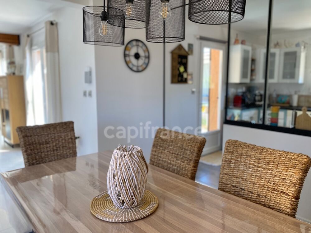 Vente Villa Maison à vendre 5 minutes d'Uzès : Villa lumineuse T5 116 m2 avec piscine, garage, terrain 1200m2 Uzes
