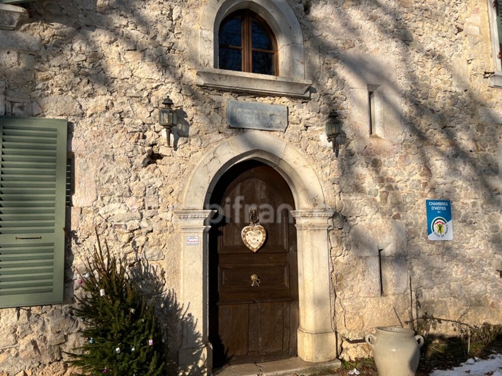 � vendre  Propri�t�/ch�teau Montanges (01200)