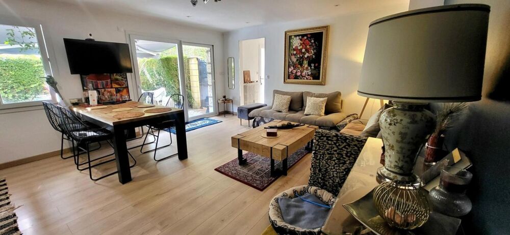 Rouen Gare : Superbe Appartement rez-de-jardin 53 m² avec Terrasse 60 m² et parkings ! Opportunité rare
