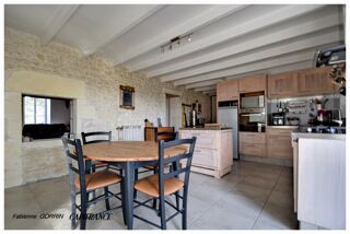 Vente Maison Maison à vendre 6 pièces TRIZAY (17) MAISON EN PIERRE ENTIEREMENT RENOVEE, BEAUX VOLUMES, 3 CHAMBRES, GARAGE, APPENTIS, ABRIS DE Trizay