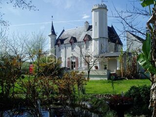  Propriété/château à vendre 7 pièces 242 m²