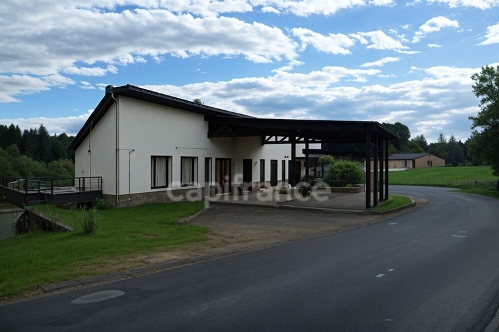 Maison 7 pièces 340 m² · à Cassaniouze · 340 m² · 128 000 €