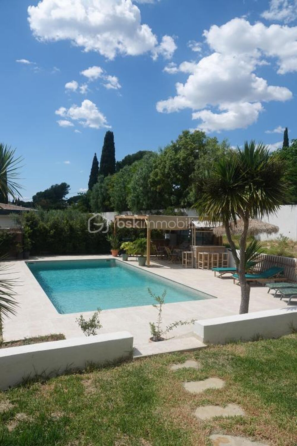 Vente Maison MAISON INDIVIDUELLE DE 220m2 AVEC 2 APPARTEMENTS - PISCINE - GARAGE - JARDIN ARBORE Sanary sur mer