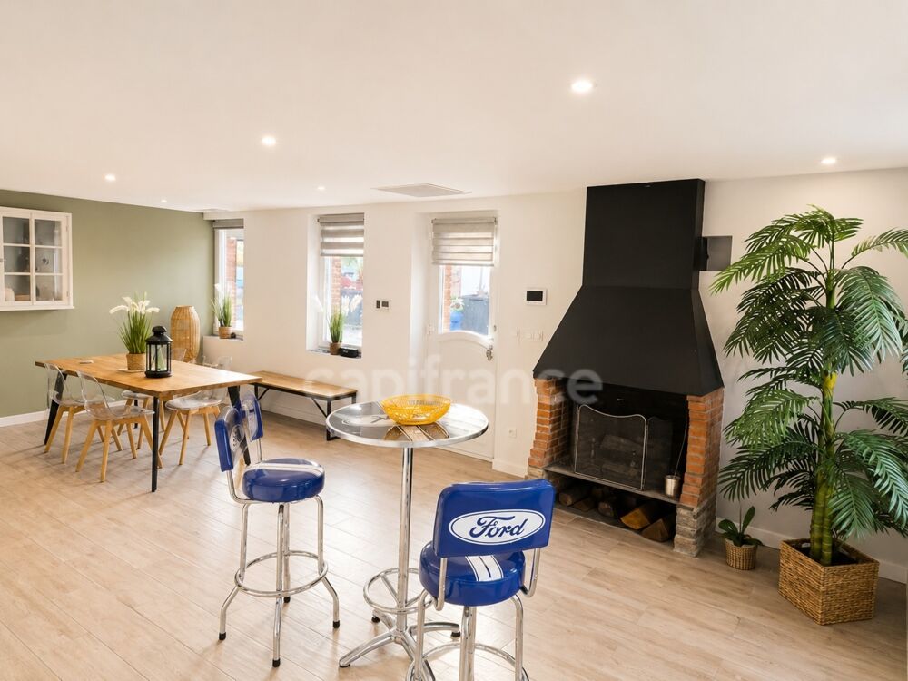 Vente Maison Propriété d'exception – 2 logements, piscine, hangars, idéal activité professionnelle Vallesvilles
