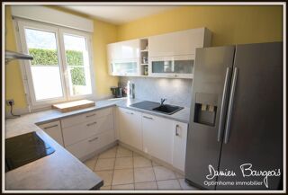 Maison à louer 6 pièces 137 m²