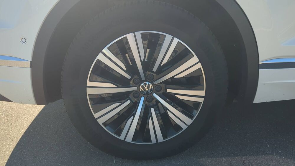 Touareg II 3.0 TSI 381 eHybrid 4Motion Tiptronic 8 Atmosphere 2021 occasion 78240 Chambourcy