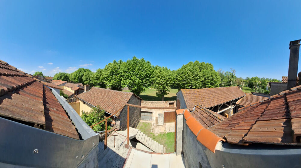 ? À VENDRE  Maison de ville 213 m² avec 4 appartements à finir de rénover  RISCLÉ (Gers 32)