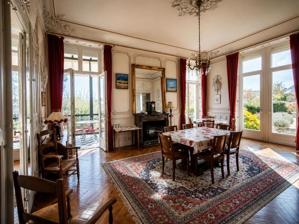 à vendre  Propriété/château Château-Gontier (53200)
