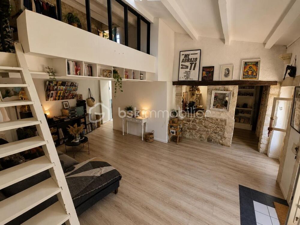 Nimes .Appartement T3 avec terrasse