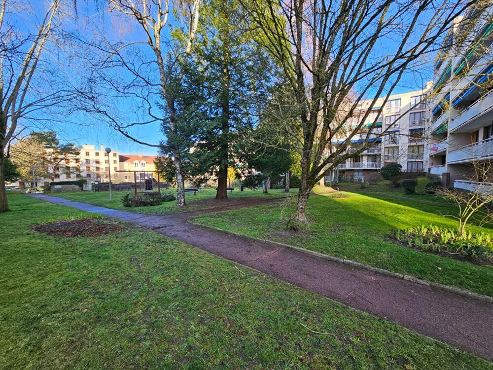 Appartement 3 pièces Rambouillet centre-ville 72 m² environ