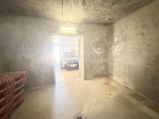  Parking / Garage à vendre 94 m²