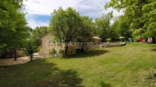  Propriété/château à vendre 8 pièces 250 m²