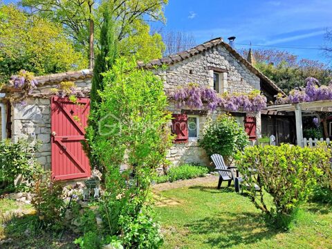   Charmante maison en pierre avec piscine � Havre de paix en pleine nature Maison - 5 pi�ce(s) - 77 m�