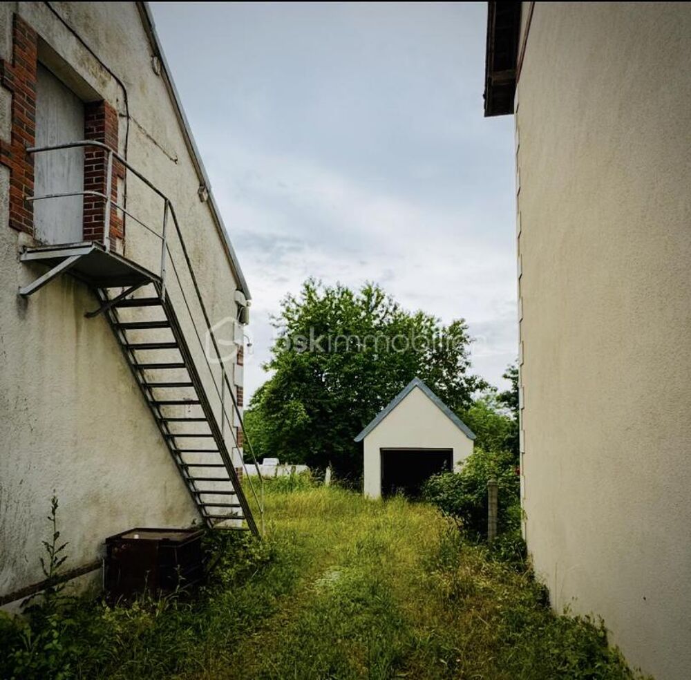 Maison de village avec jardin et garage : un fort potentiel à petit prix