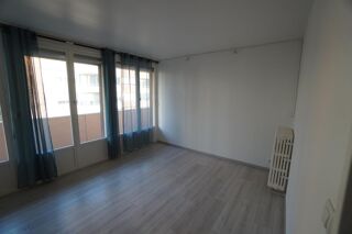  Appartement à louer 4 pièces 76 m²
