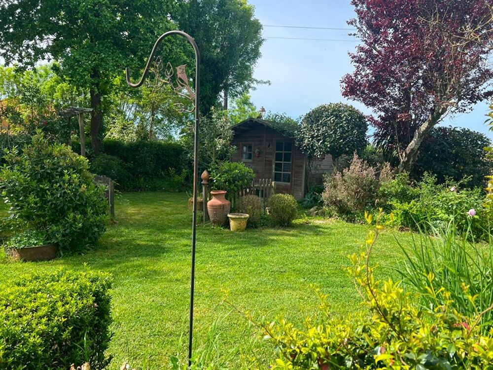 Maison Saint Fiacre Sur Maine 8 pièce(s) 157 m² sur une parcelle de plus de 1100 m²