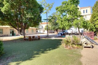  Propri�t�/ch�teau � vendre 15 + pi�ces 600 m�