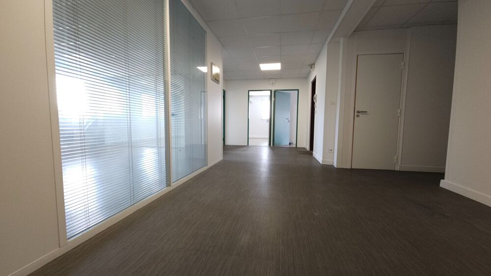   Dpt Essonne (91), Bureau à louer à CHAMPLAN Champlan