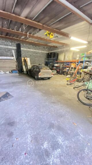  Parking / Garage à vendre 101 m²