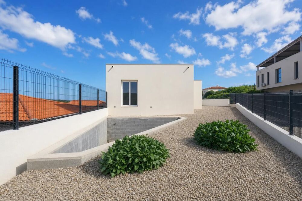 Maison moderne avec piscine à Fitou