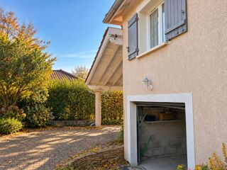 Vente Maison Savigneux – Maison avec piscine, jardin et 5 chambres ! Savigneux