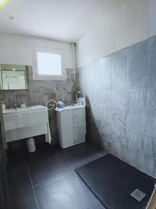  Immeuble à vendre 5 pièces 146 m²