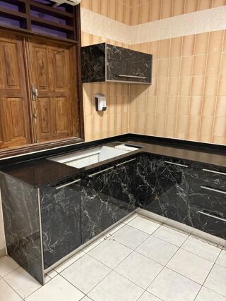  Immeuble à vendre 10 pièces 280 m²