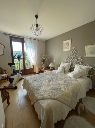  Maison � vendre 9 pi�ces 219 m�