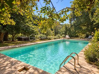 Vente Ferme ANCIENNE FERME AVEC 5 CHAMBRES, TERRAIN DE 3 000 M² ET PISCINE Ansouis