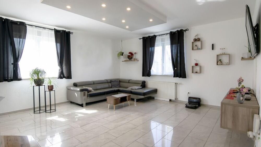 RANTZWILLER (68) : à vendre maison familiale 8 pièces avec jardin et piscine