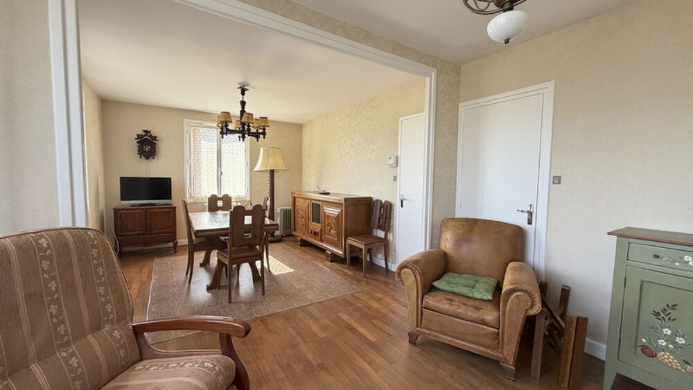 Vente Maison Maison à vendre 3 pièces LA CLAYETTE (71) - 69 m² - 2 chambres - S/SOL COMPLET - terrain 506m² La clayette