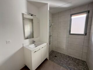  Appartement à louer 3 pièces 60 m²