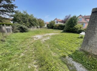 Vente Maison Maison en pierre à Lons-le-Saunier : deux appartements indépendants, jardin de 770 m², sous-sol et grenier Lons le saunier