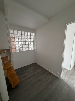  Appartement à louer 3 pièces 65 m²