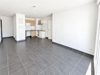 Location Appartement T3 avec terrasse et parking à Nimes Nimes