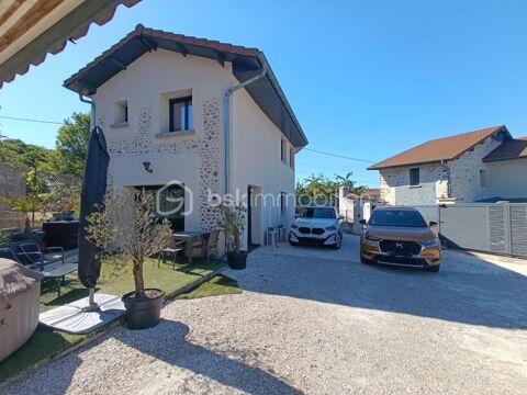   Maison rénovée - 4 pièces - 80m² - Au calme - Vue sur les montagnes Maison - 4 pièce(s) - 81 m²