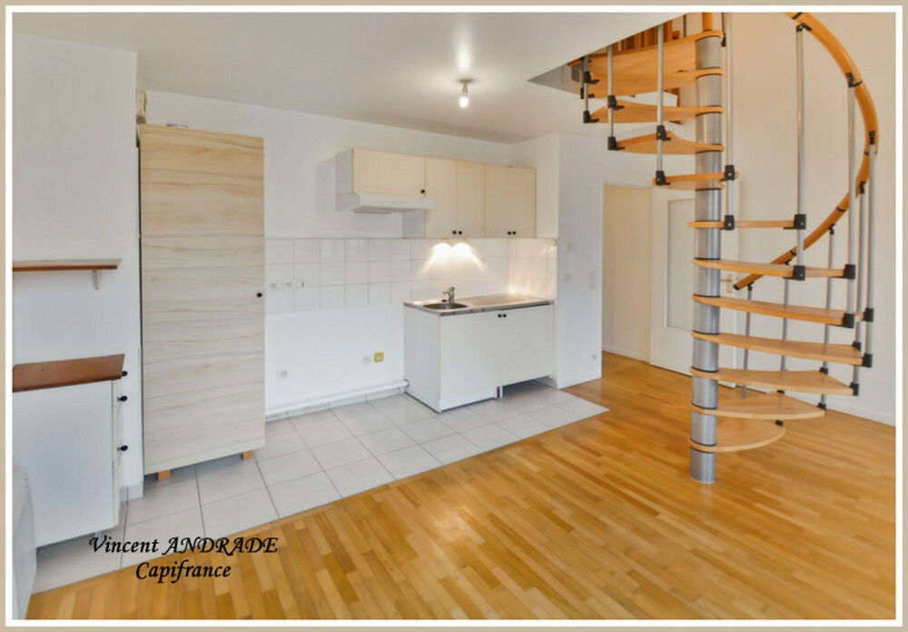 Appartement 2 pièces BRETIGNY SUR ORGE Dernier étage avec Mezzanine en duplex,2 balcons, parking
